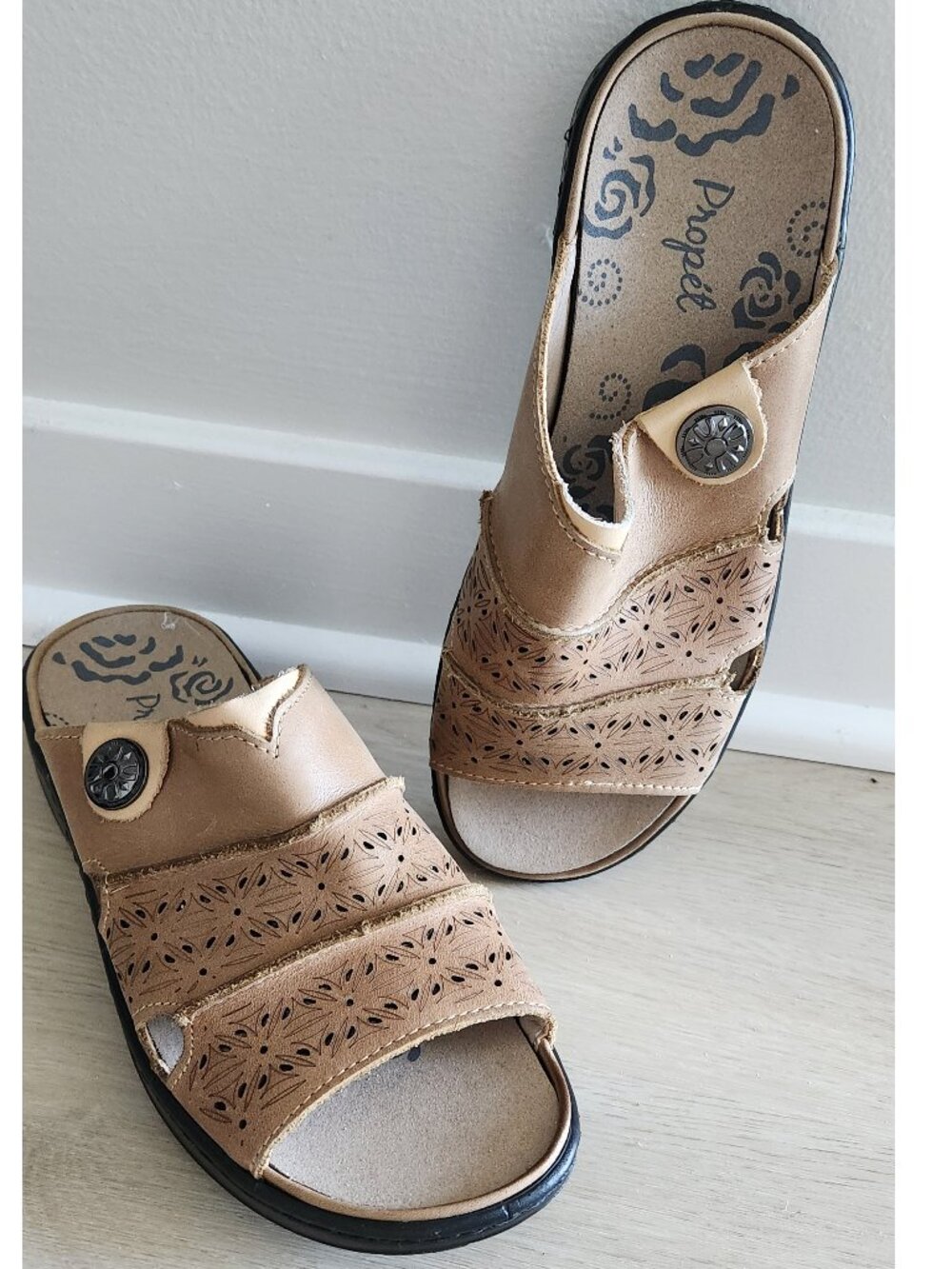 Propet Womens Gertie Beige Slide Casual Sandals Low Heel 1-2" - Sz 6 Wide